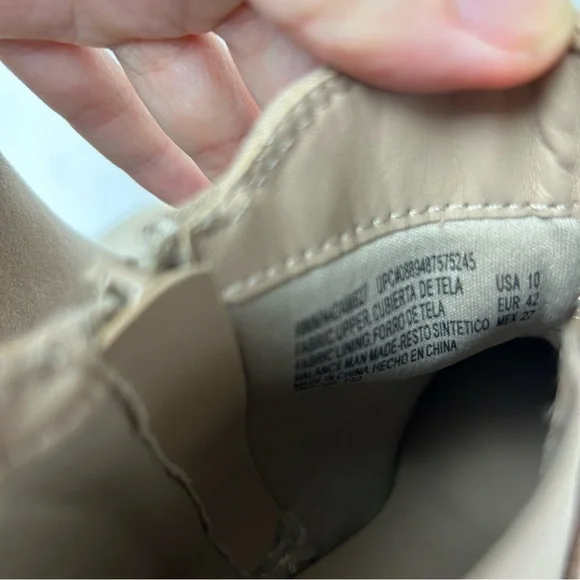 Madden NYC Lug Sole Chelsea Bootie in Sand NWT - Picture 5 of 8
